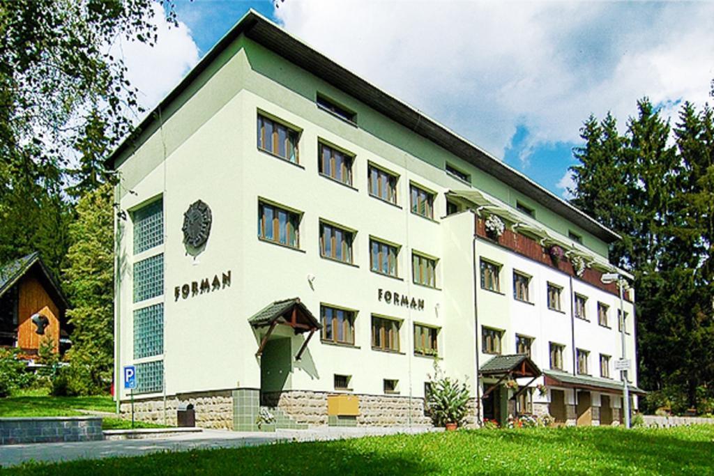 Penzion Forman Hotel Rožnov pod Radhoštěm Buitenkant foto